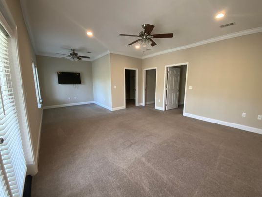 Empty room, Interior, Recessed Lighting