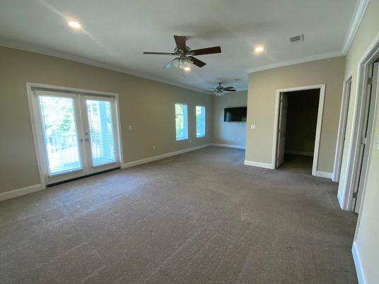 Empty room, Interior, Recessed Lighting