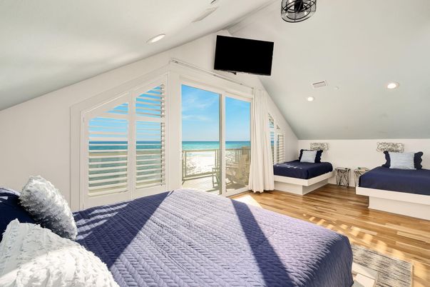 Bedroom, Interior, Recessed Lighting, Water, Wood Texture Flooring