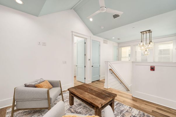 Interior, Pendant Lights, Recessed Lighting, Wood Texture Flooring