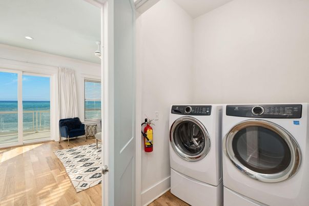 Interior, Recessed Lighting, Utility Closets, Washer, Water, Wood Texture Flooring