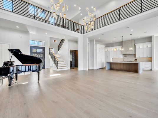 Interior, Pendant Lights, Piano, Recessed Lighting, Wood Texture Flooring