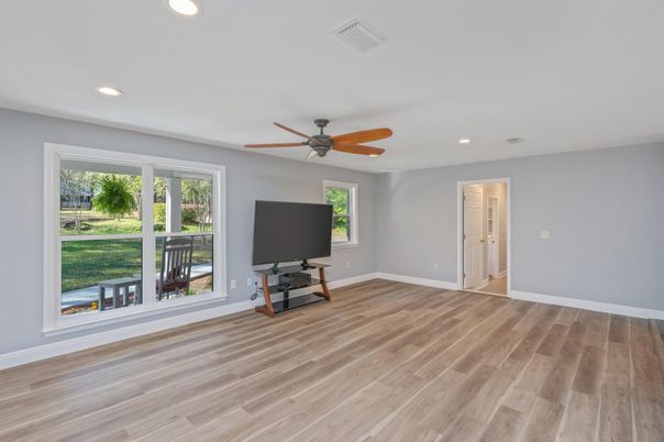 Empty room, Interior, Recessed Lighting, Wood Texture Flooring