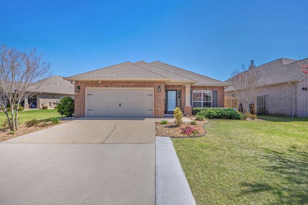 Attached, Exterior, Facade, Brick Facade, Ranch