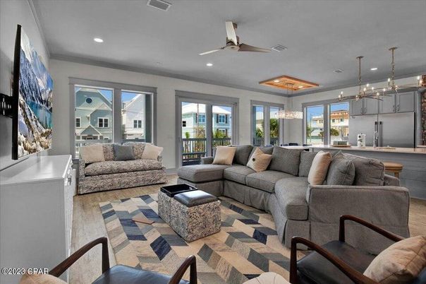 Interior, Kitchen, Living room, Pendant Lights, Recessed Lighting, Wood Texture Flooring