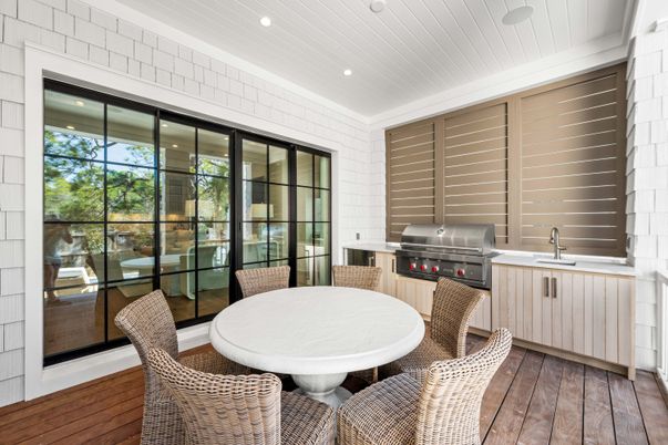 Dining room, Interior