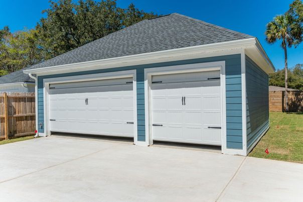 Detached Garage, Exterior