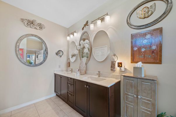 Bathroom, Dual Sink Vanities, Interior