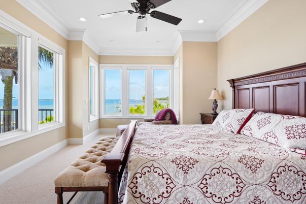 Bedroom, Interior, Recessed Lighting, Water