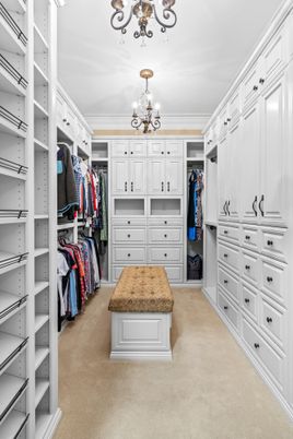 Chandelier, Interior, Walk-in Closets