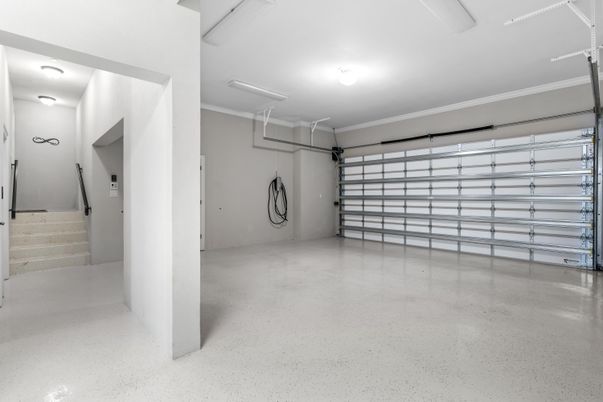 Garage, Interior