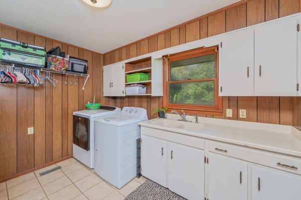 Interior, Washer, Wooden Walls