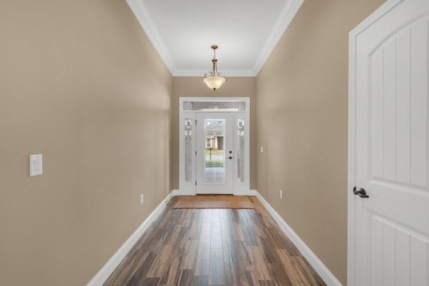 Interior, Pendant Lights, Wood Texture Flooring