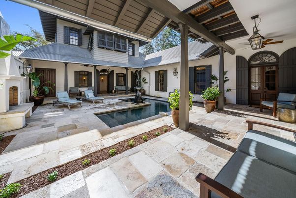 Exterior, Fireplace, Pool