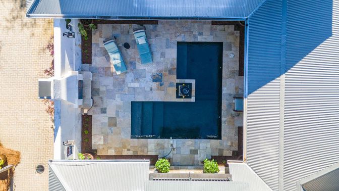 Exterior, Drone