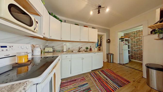 Interior, Kitchen, Washer, Wood Texture Flooring