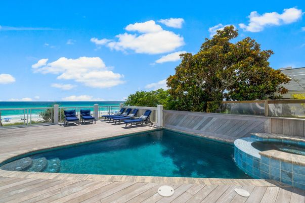 Exterior, Pool, Water