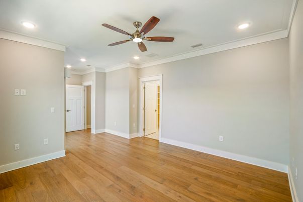 Empty room, Interior, Recessed Lighting, Wood Texture Flooring