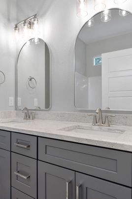 Bathroom, Dual Sink Vanities, Interior