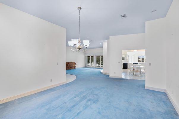 Chandelier, Empty room, Interior, Recessed Lighting