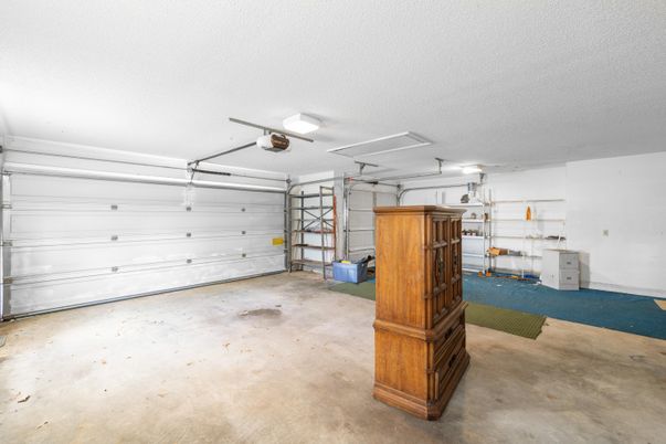 Garage, Interior