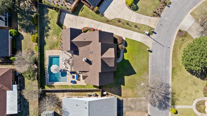 Exterior, Drone