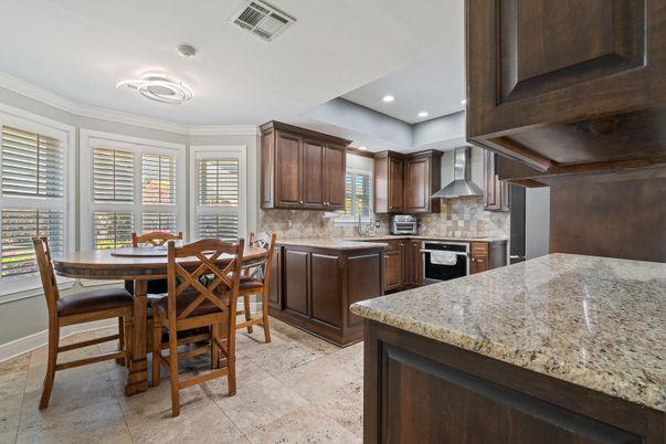 Dining room, Interior, Kitchen, Recessed Lighting, Stainless Steel Appliances