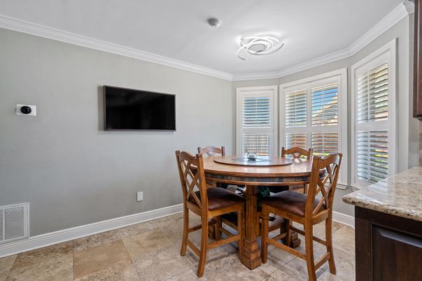 Dining room, Interior