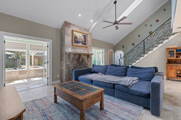 Fireplace, Interior, Living room, Recessed Lighting