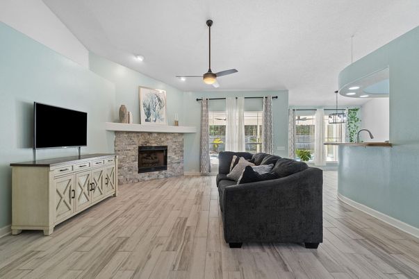 Fireplace, Interior, Living room, Pendant Lights, Recessed Lighting, Wood Texture Flooring