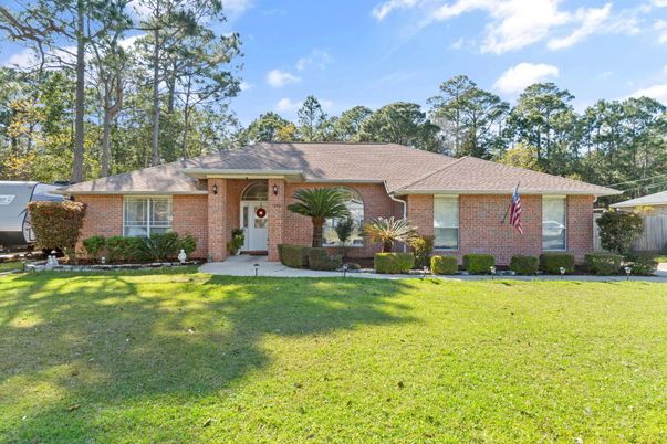 Exterior, Facade, Brick Facade, Ranch