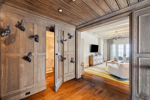 Chandelier, Interior, Recessed Lighting, Wooden Ceilings, Wood Texture Flooring, Wooden Walls