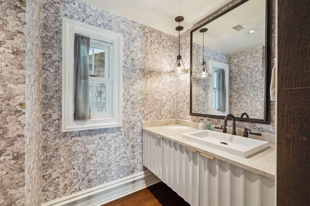 Bathroom, Interior, Pendant Lights, Recessed Lighting, Wood Texture Flooring
