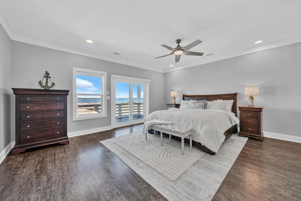 Bedroom, Interior, Recessed Lighting, Water, Wood Texture Flooring