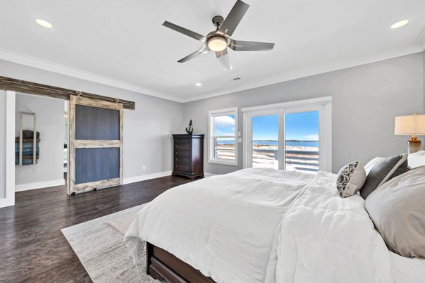 Bedroom, Interior, Recessed Lighting, Water, Wood Texture Flooring
