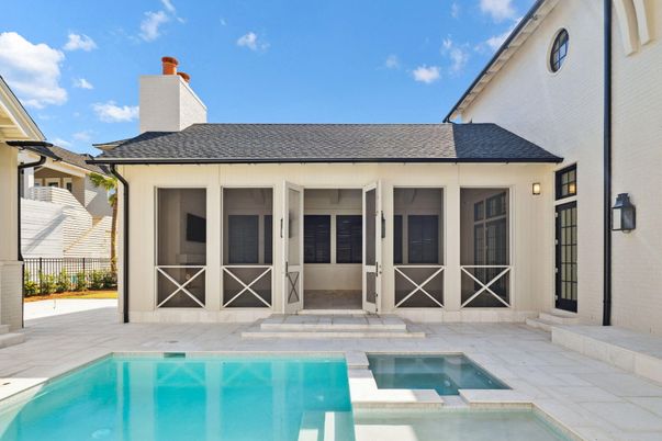 Exterior, Pool