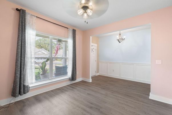 Empty room, Interior, Pendant Lights, Wood Texture Flooring