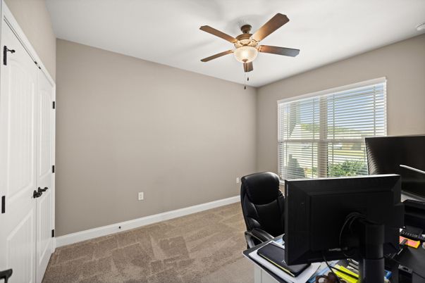 Home Office, Interior
