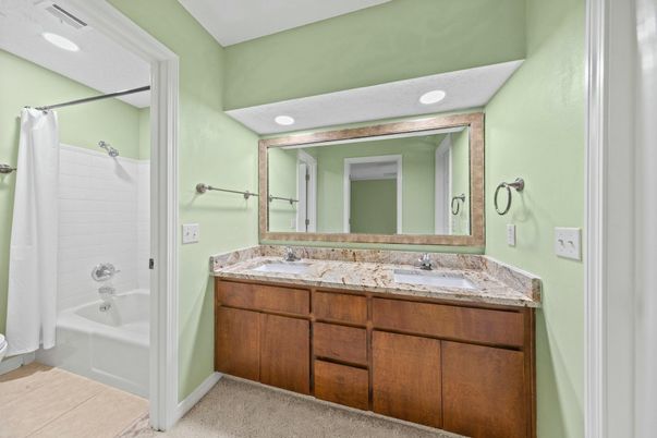 Bathroom, Dual Sink Vanities, Interior, Recessed Lighting