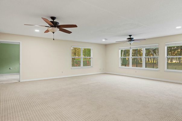 Empty room, Interior, Recessed Lighting