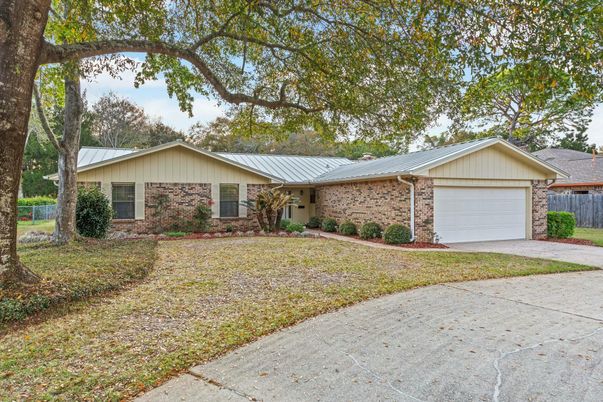 Attached, Exterior, Facade, Brick Facade, Ranch