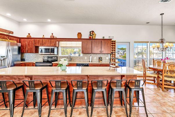 Dining room, Interior, Kitchen, Pendant Lights, Recessed Lighting, Stainless Steel Appliances