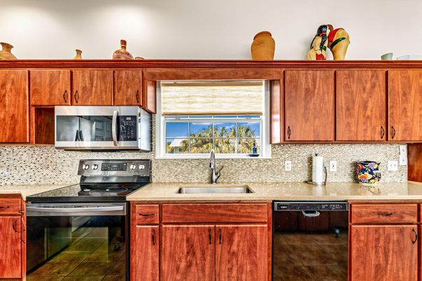 Interior, Kitchen, Stainless Steel Appliances