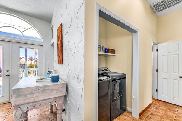 Interior, Washer