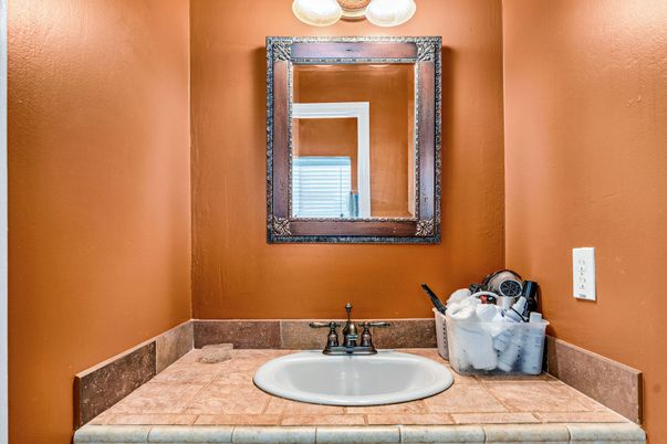 Bathroom, Interior, Tile Countertops