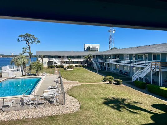 Exterior, Pool, Water