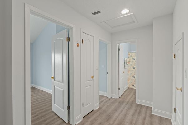 Interior, Recessed Lighting, Wood Texture Flooring