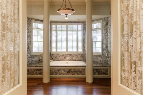 Bathroom, Interior, Pendant Lights, Wood Texture Flooring