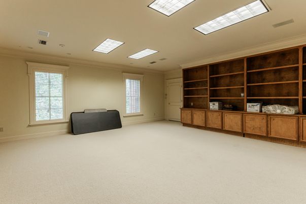 Empty room, Interior, Recessed Lighting