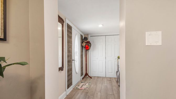 Interior, Recessed Lighting, Wood Texture Flooring